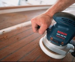 Ponceuse excentrique professionnelle Bosch GEX 150 AC : avis et conseils